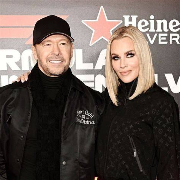 Breaking News: Jenny McCarthy And Donnie Wahlberg Divorce Battle Heats Up
