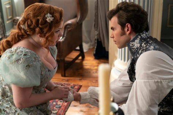 Captivating Chemistry: Unraveling The Penelope And Colin Mirror Scene