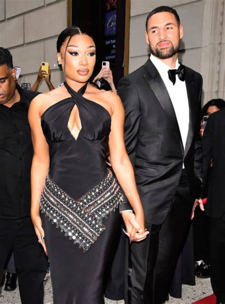 Exploring The Romantic Life Of Samantha Logan: Is She Dating Anyone?