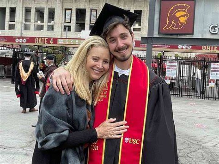 Lisa Kudrow's Journey Through Marriage: A Look At Her Love Life