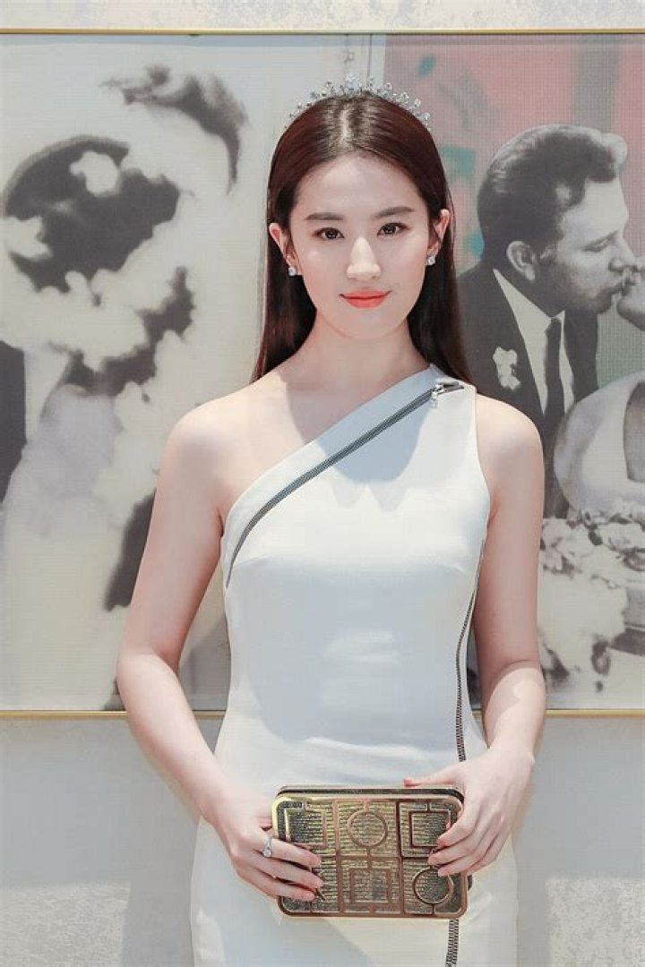 Liu Yifei: The Tragic News Of Her Passing