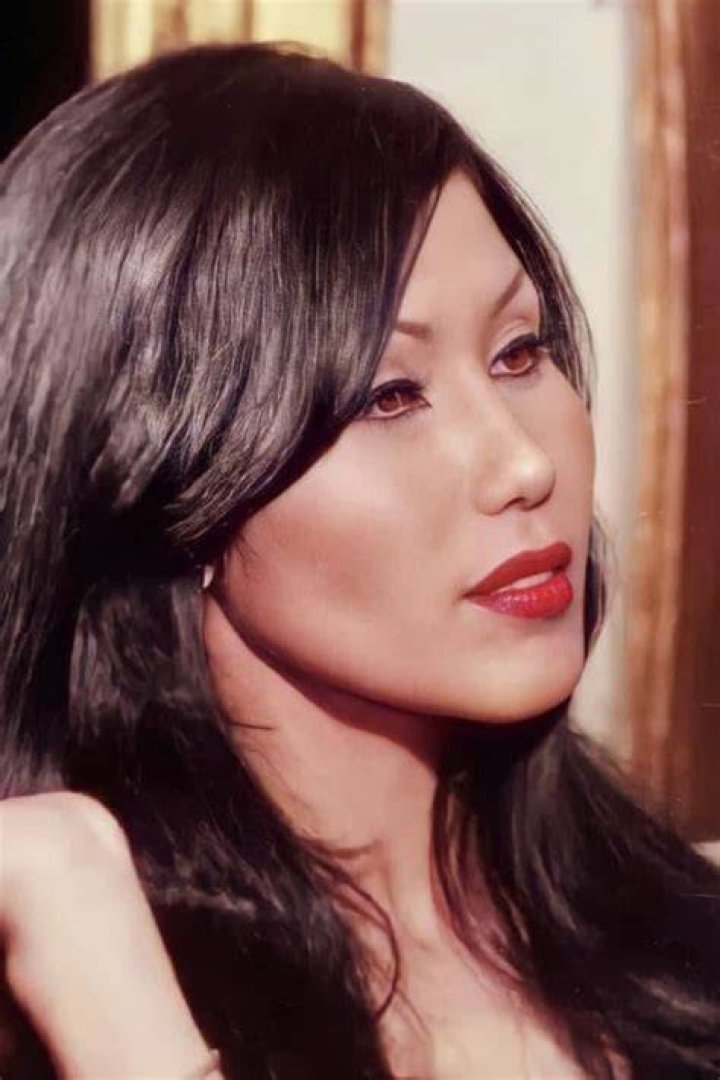 Lyn May: The Enigmatic Dancer Who Captivated Hearts