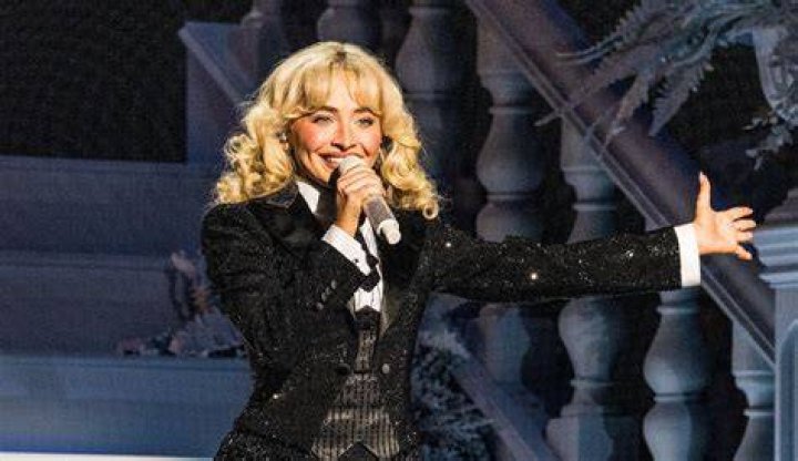 Sabrina Carpenter's Journey To Strength: Unveiling The Power Behind Her Muscles