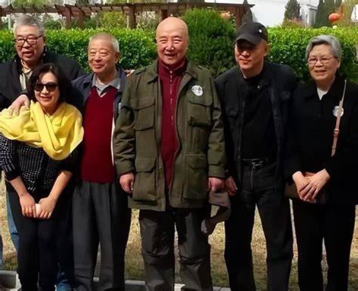 Unveiling The Life And Achievements Of Huang Qiuyan