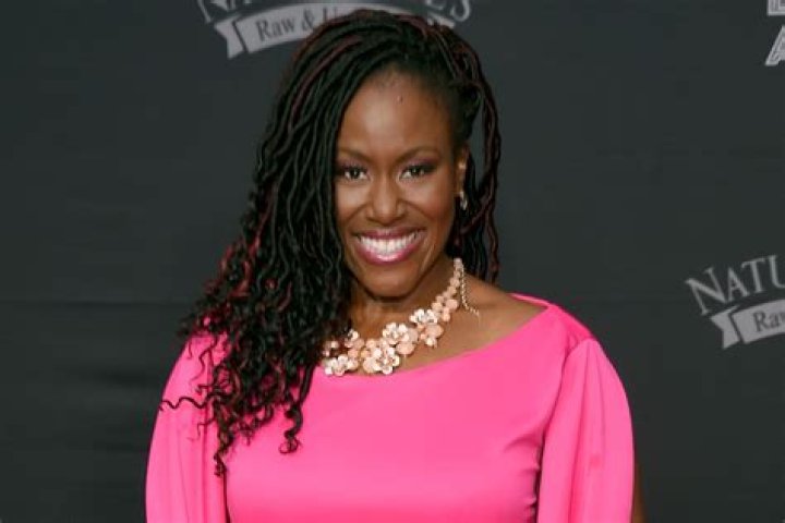 Unveiling The Mystery: Is Mandisa Married?