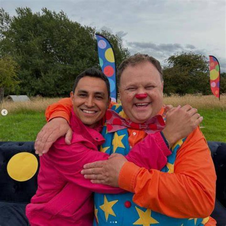 Unveiling The Mystery: Justin Fletcher's Wife Name