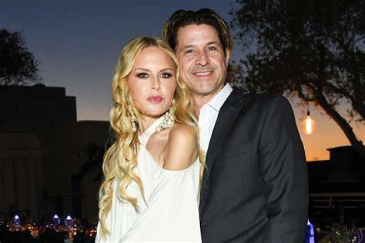 Unveiling The Mystery: Who Is Zoe's Boyfriend?